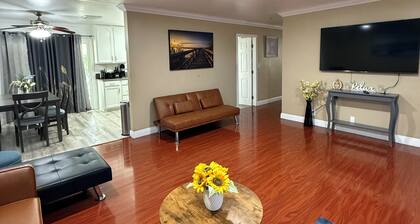 Comfortable Family Home: Spacious 3BR with Laundry & Kitchen