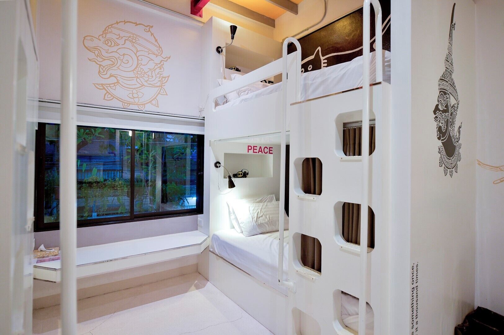 Kamar Quadruple Ekonomi, Beberapa Tempat Tidur, Bebas Asap Rokok, AC | Wi-Fi gratis