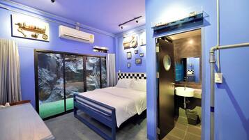 Basic Double Room, 1 Queen Bed, Non Smoking, Private Bathroom