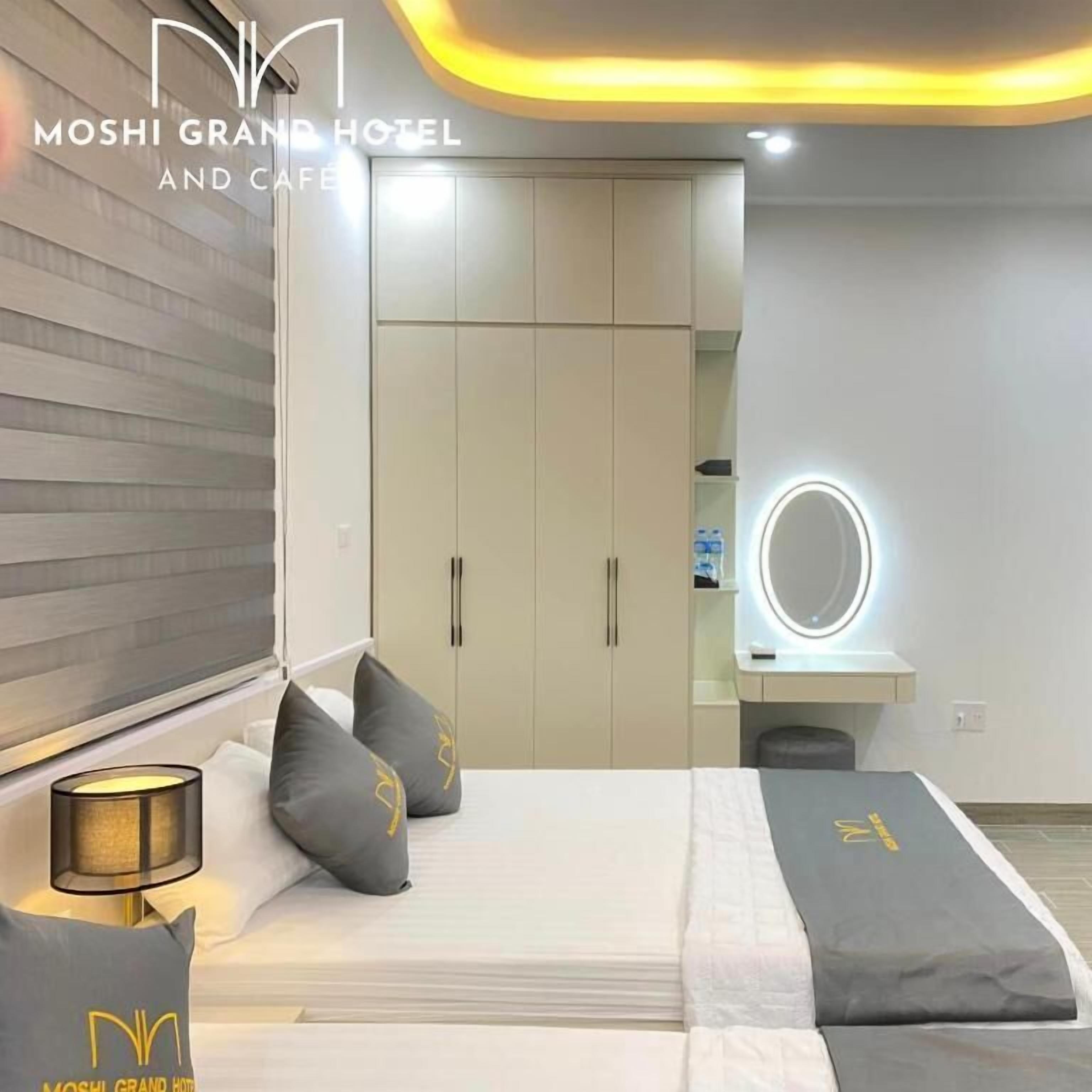 Standard Twin Room, Balcony, City View
