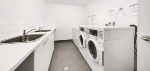 Interior - Couples Studio | Steps to Hospital & Medical Institute (Box Hill)