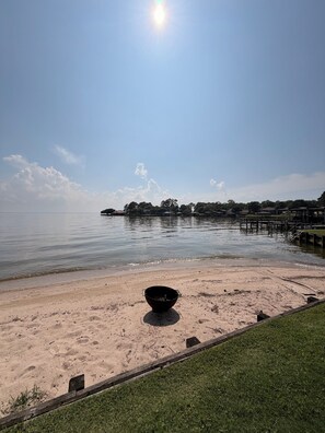 Beach - 3-bedroom 2-full bathroom lake front condo in Onalaska TX (Onalaska)