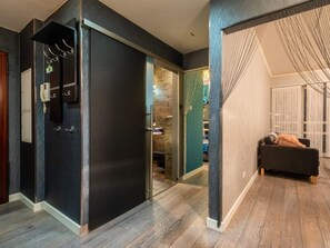 Interior - Platinum Towers by Interhome (Warsaw)