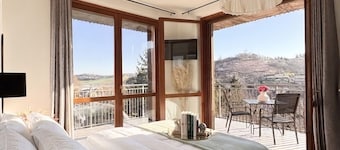 Elegant Penthouse LA BALCONATA | Wellness Retreat & Castle View