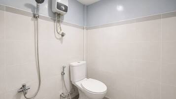 Shower, free toiletries, towels, soap