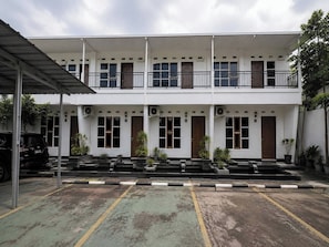 Front of property - Nata Guesthouse (Tasikmalaya)
