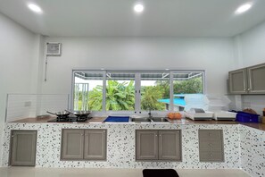 Villa | Eigene Küche | Kühlschrank, Mikrowelle, Wasserkocher