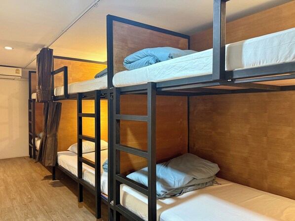 A bunk bed room with wooden walls and a ladder. - Lazy Gibbon 2 Chiang Mai - Haiya (Chiang Mai)