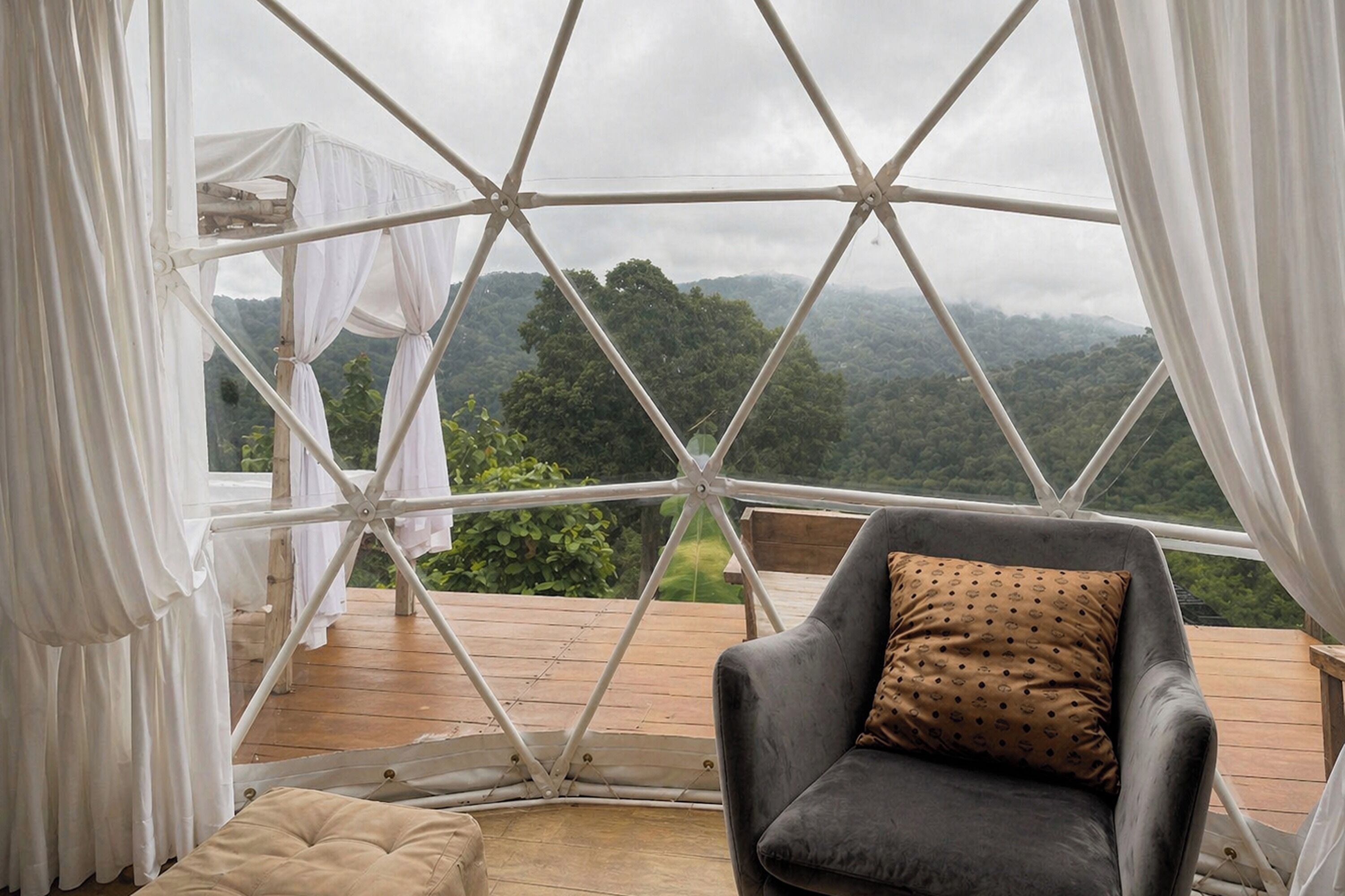 Premium Dome | Minibar, desk, free WiFi, bed sheets