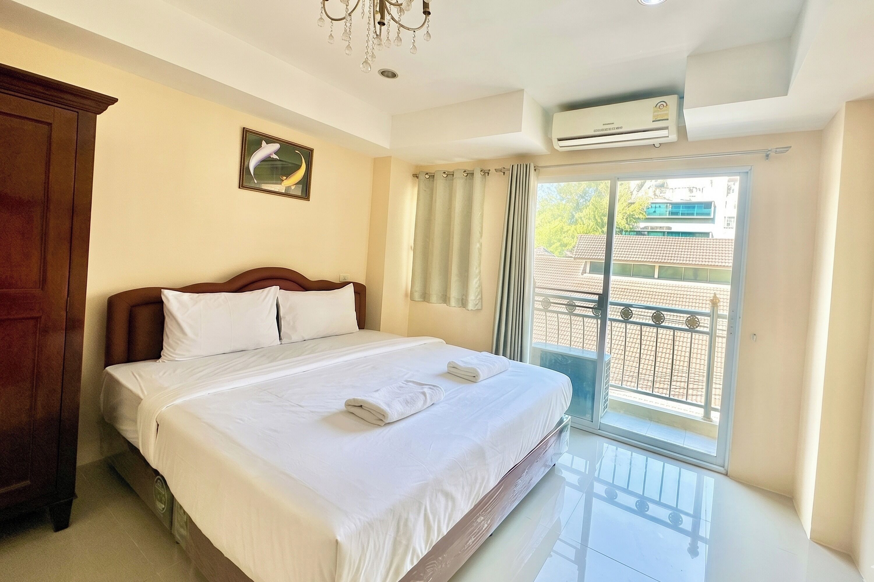 Standard Double Room | Desk, blackout curtains, rollaway beds, free WiFi