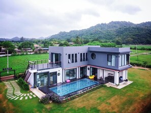 Front of property - Chacha Tyme Pool Villa Khaoyai (Nakhon Ratchasima)