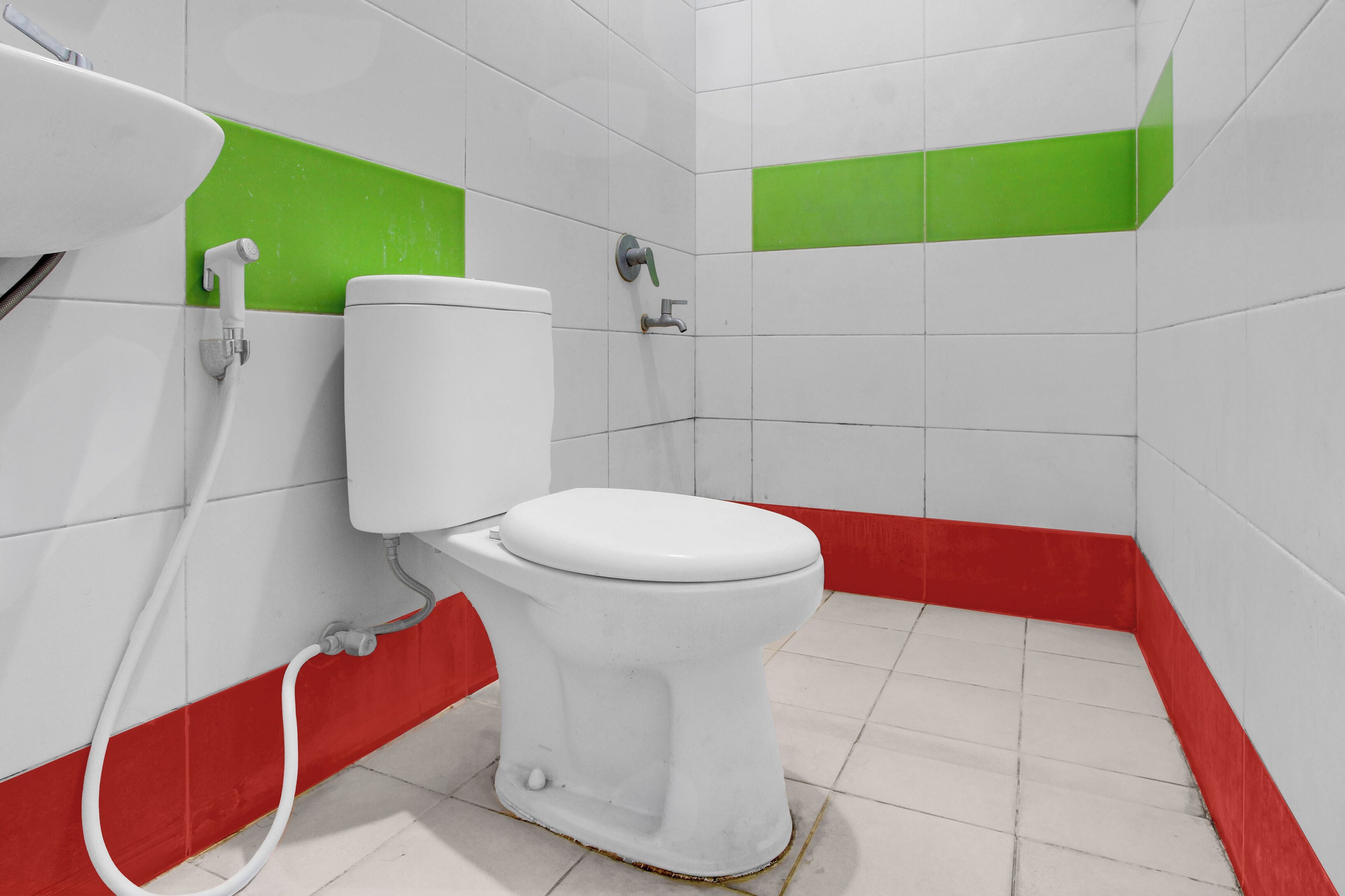 Habitación Deluxe con 2 camas individuales | Baño | Ducha y toallas