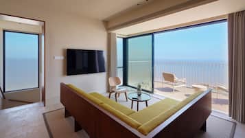 Luxury Duplex, Ocean View | Living area