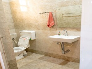 Unclassified image, 3 of 10, button - Hotel Royal Plazha (Chennai)