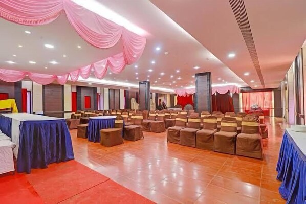 Banquet hall - Hotel Royal Plazha (Chennai)