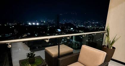 San Benito Studio - Dining, Nightlife, Cowork + Breakfast