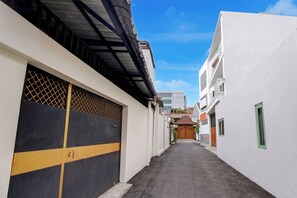 Unclassified image, 2 of 17, button - Hotel O near Pasar Gede Solo formerly In (Surakarta)