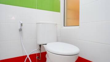 Deluxe Double Room | Bathroom | Towels