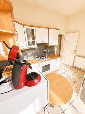 Fridge, microwave, oven, dishwasher - Appartement 6 personnes  – Châtellerault (Châtellerault)