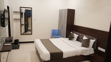 Desk, free WiFi, bed sheets