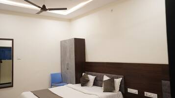 Desk, free WiFi, bed sheets