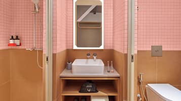 Shower, eco-friendly toiletries, hair dryer, bidet