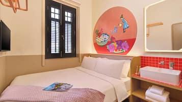 In-room safe, iron/ironing board, free WiFi, bed sheets
