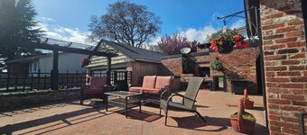 Bright Private 3BR/2BA Main-Level Home Near BeckwithPark,Victoria Patio& Parking