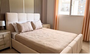Iron/ironing board, Internet, bed sheets - Luxury 3BR Pool, SPA & Golf Resort Near Canal 503 (Cocoli)