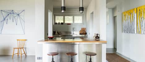 Maison Familiale, plusieurs chambres, cÎté montagne (Luxury Nature Retreat Villa) | Cuisine privée
