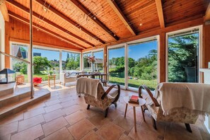 Casa familiare, camere multiple (Green Garden Retreat) | Area soggiorno