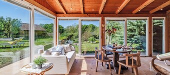 Green Garden Retreat