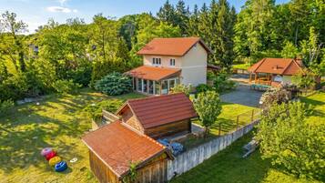 Family House, Multiple Bedrooms (Green Garden Retreat) | Exterior