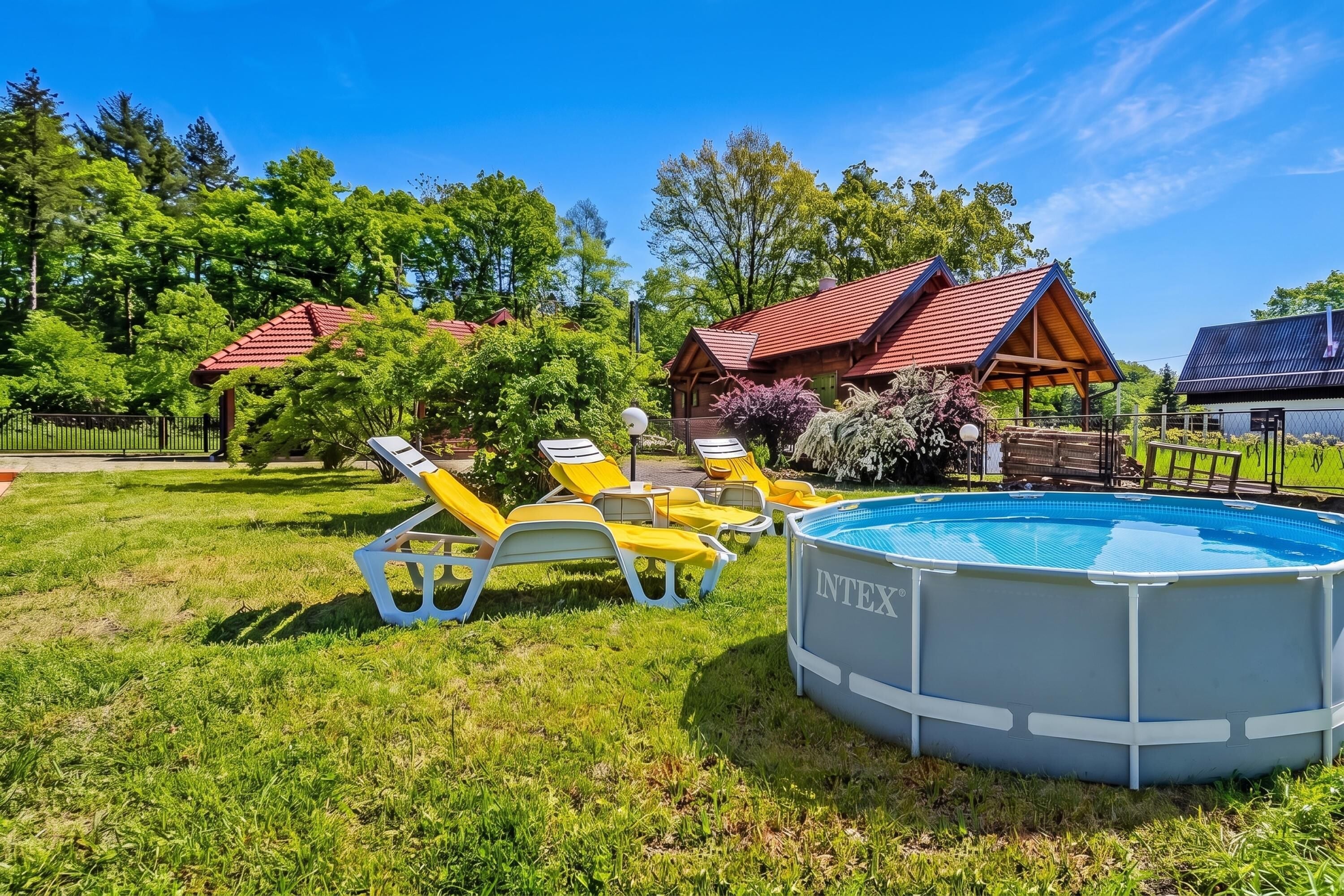 Family House, 2 Bedrooms, Microwave (Family Retreat near Zagreb with Pool) | Outdoor spa tub
