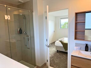 Hair dryer, towels
