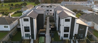 Modern Fairfield Escape for Families & Groups