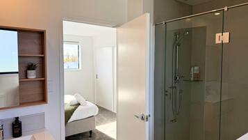 Hair dryer, towels