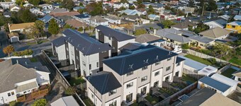 Bright & Spacious Wellington Townhouse