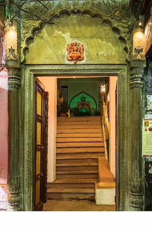 Front of property - Rudreshwar Mahadeo Kothi (Varanasi)