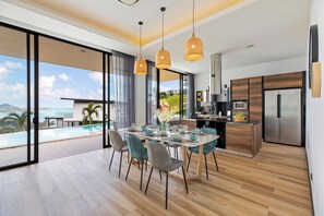 In-room dining - Villa Sea Esta (Koh Samui)