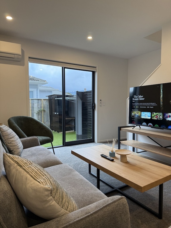 Fairfield Haven | Modern 2br Townhouse Retreat - Lower Hutt