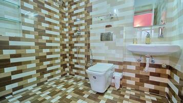Deluxe Villa, Mountain View | Bathroom | Free toiletries, towels, soap, shampoo