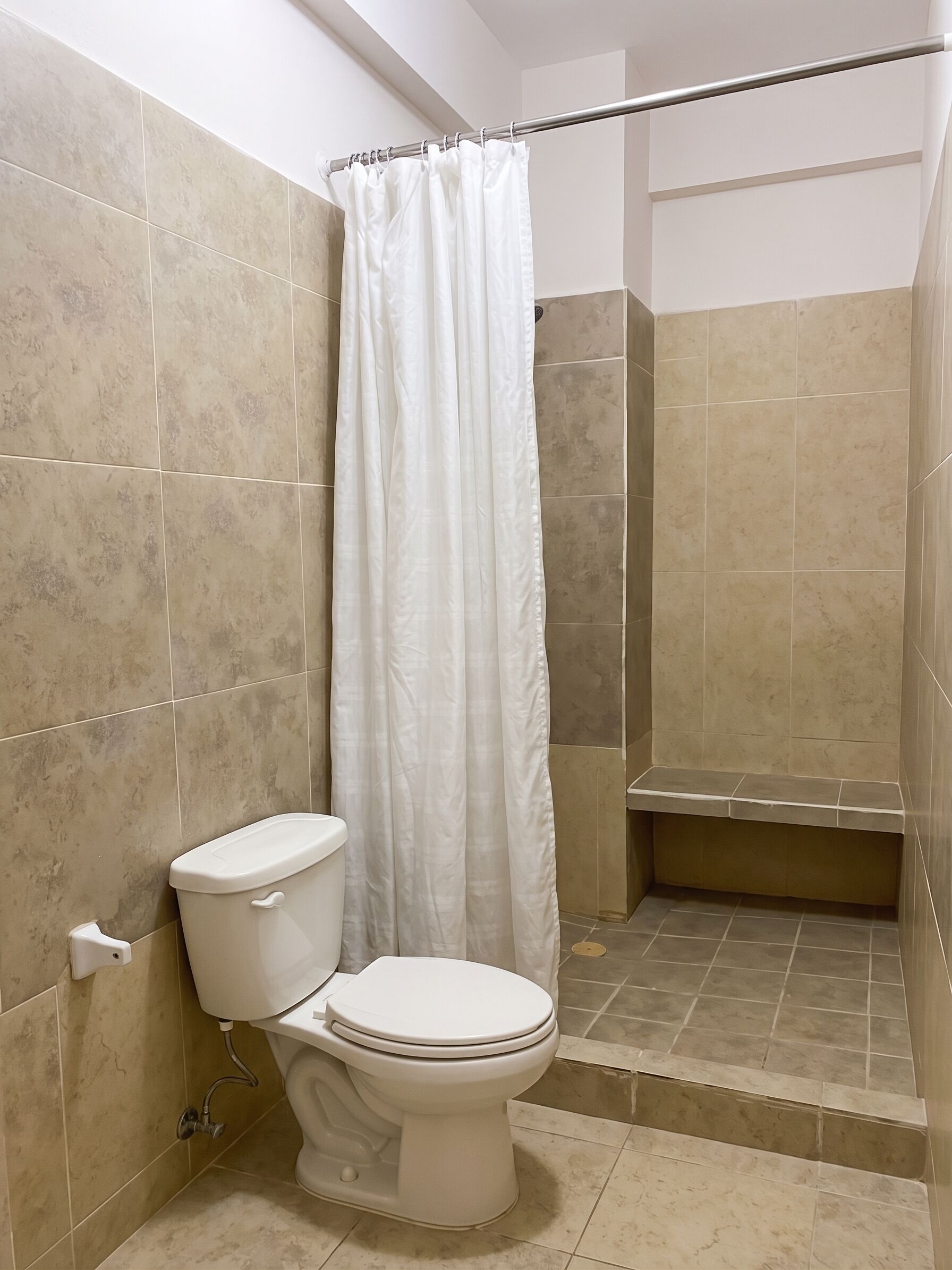 Habitación cuádruple Confort | Baño