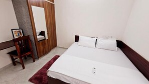 Apartamento familiar, balcón, vistas a la ciudad | Tabla de planchar con plancha y wifi gratis