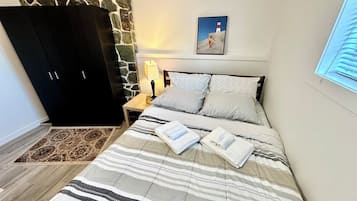 3 Schlafzimmer, Schreibtisch, BĂŒgeleisen/BĂŒgelbrett, WLAN
