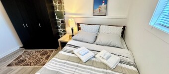 Modern Cozy Home | Free Parking | Close to Downtown & Beach
