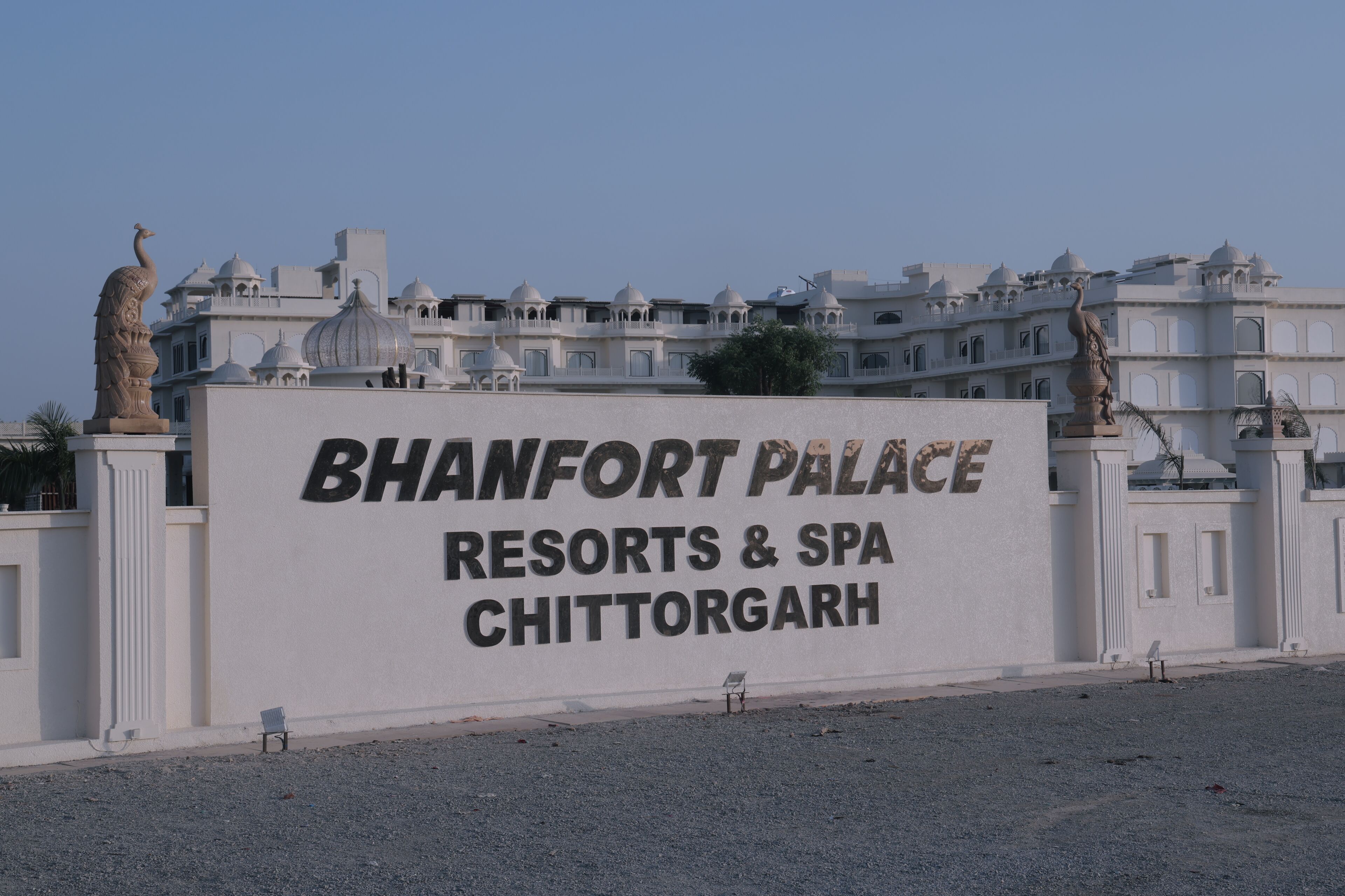 A sign for Bhan Fort Palace Resorts & Spa in Chittorgarh.