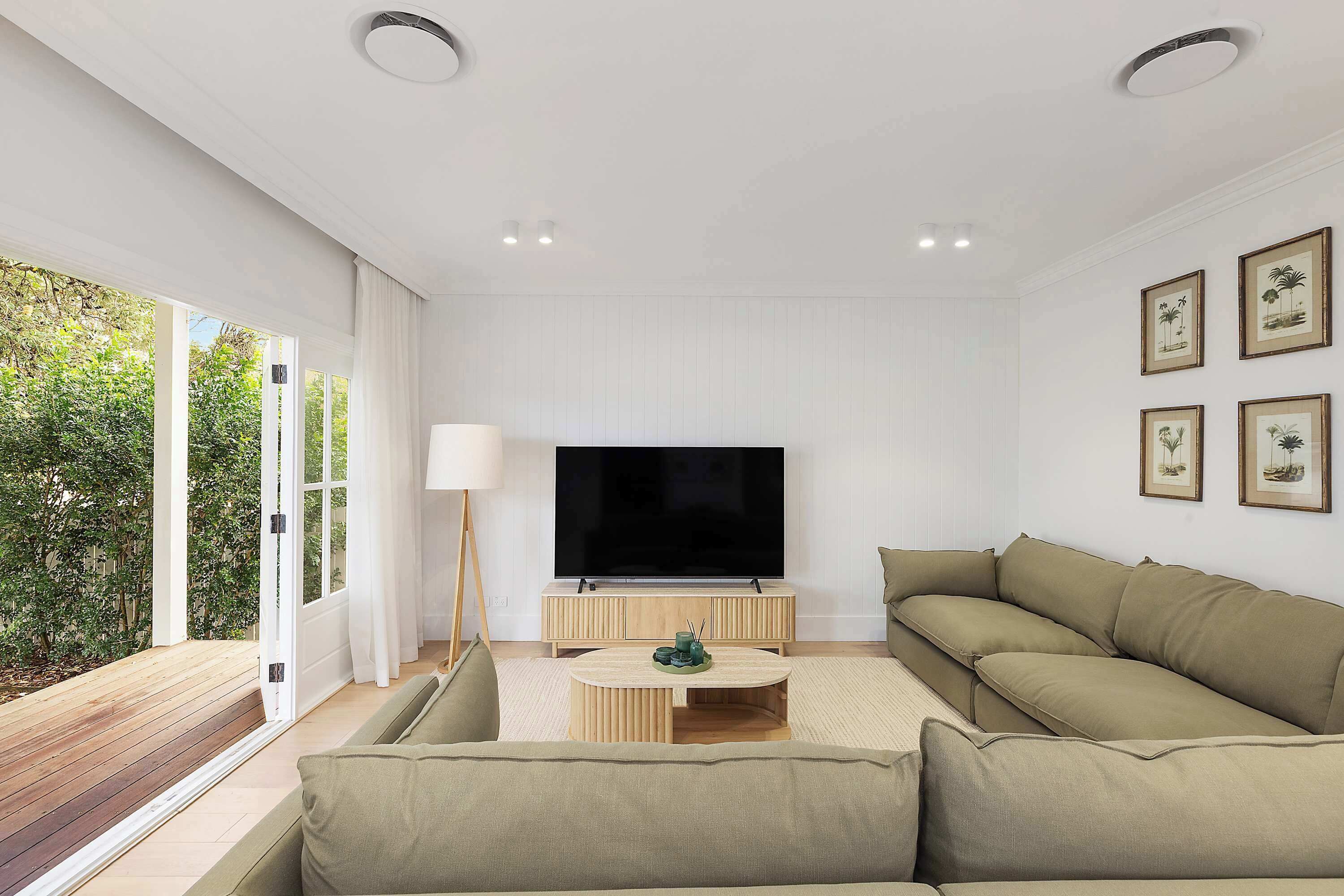 Garden Firepit Manor | Umina Beach, Sleeps 12 - Terrigal