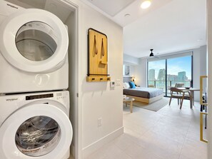 Interior - Cozy Studio Apartment in Downtown (Miami)