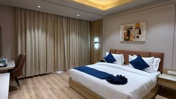 Superior Double Room | Laptop workspace, free WiFi